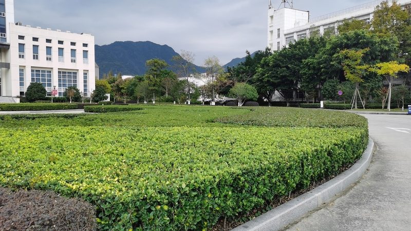仿石假山喷泉，材质选对才算赢